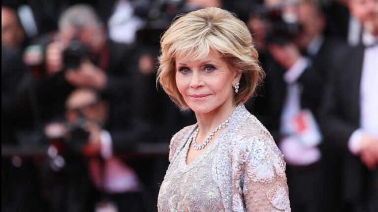 35 Stunning Hairstyles of Jane Fonda: A Decade-by-Decade Transformation